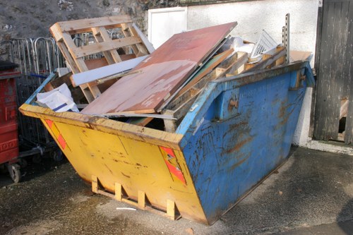 Benefits of hiring an enclosed skip in Archway
